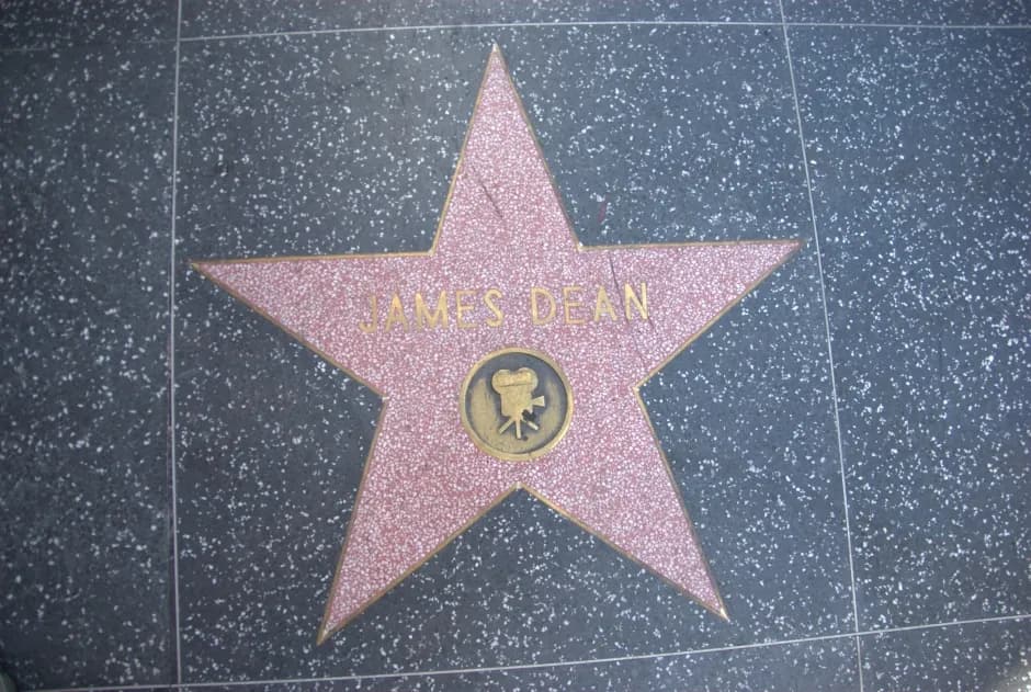 Ile jest gwiazd w alei Hollywood? Zaskakujące fakty i historia