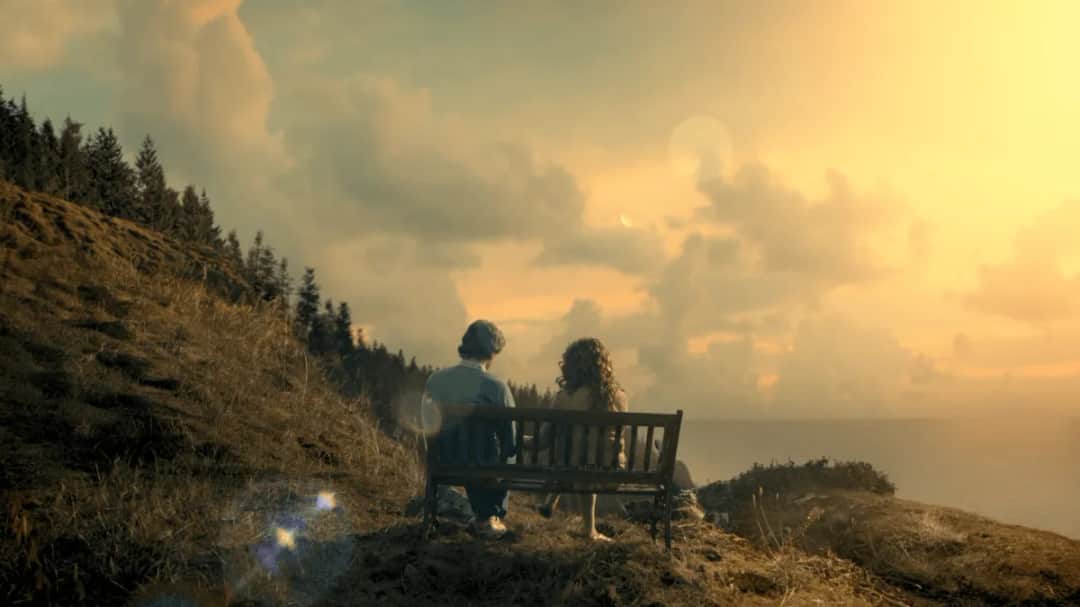 Nocna msza: Recenzja, analiza i dlaczego to horror dekady?